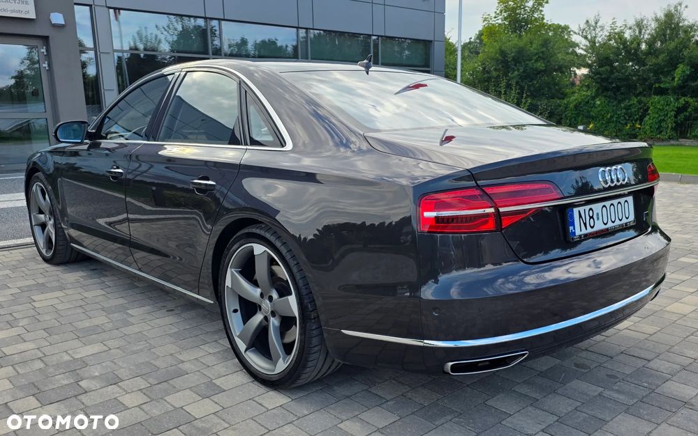 Audi A8 4.2 TDI DPF (clean diesel) quattro tiptronic - 8