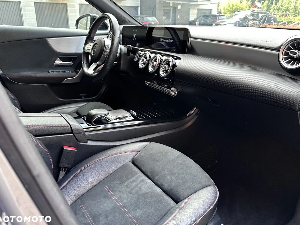Mercedes-Benz Klasa A 250 AMG Line 7G-DCT - 10