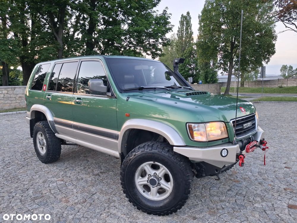 Isuzu Trooper - 18