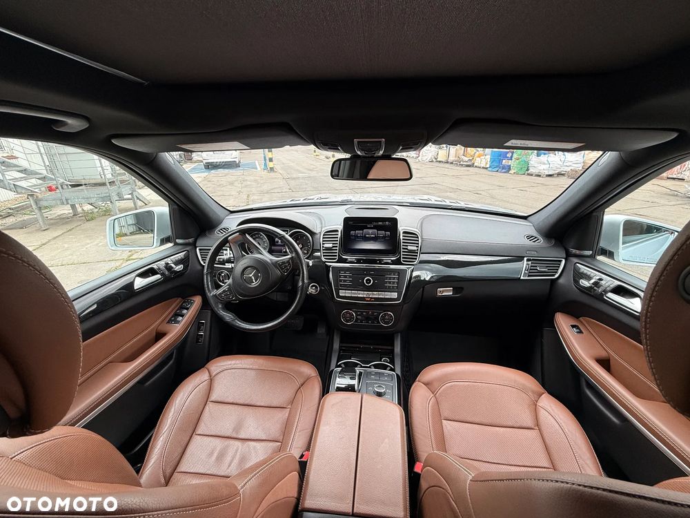 Mercedes-Benz GLS - 7