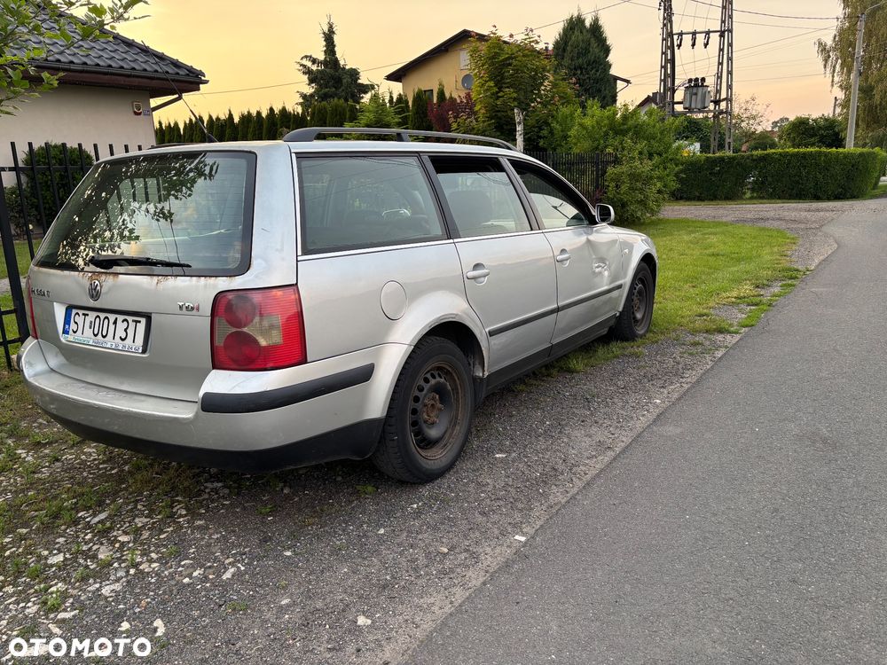Volkswagen Passat 1.9 TDI Comfortline - 16