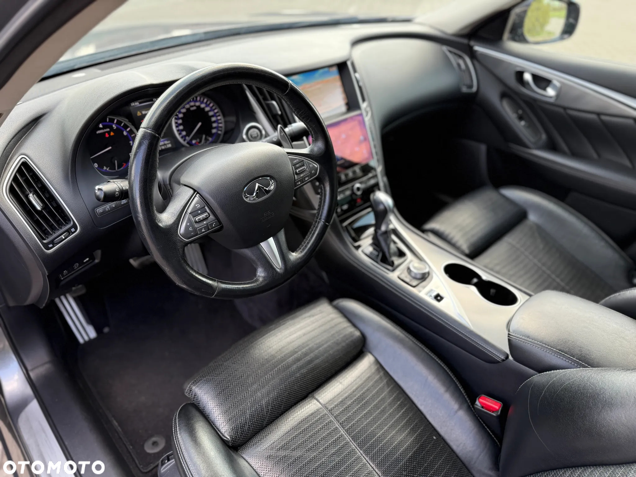 Infiniti Q50 2.0t Sport Sound Studio by Bose - 19