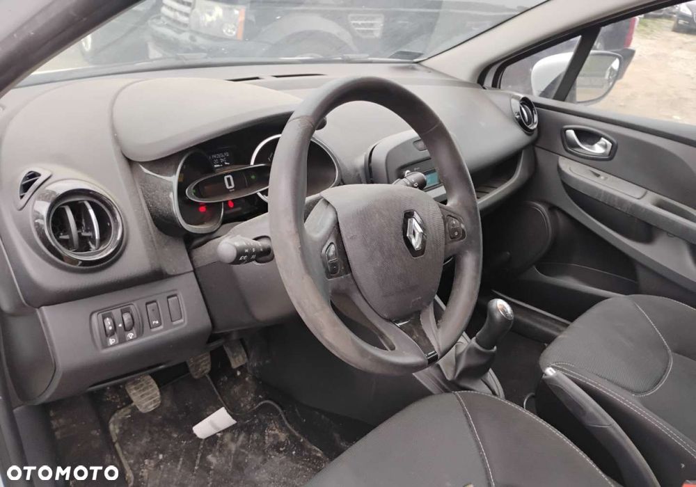 Renault Clio - 7
