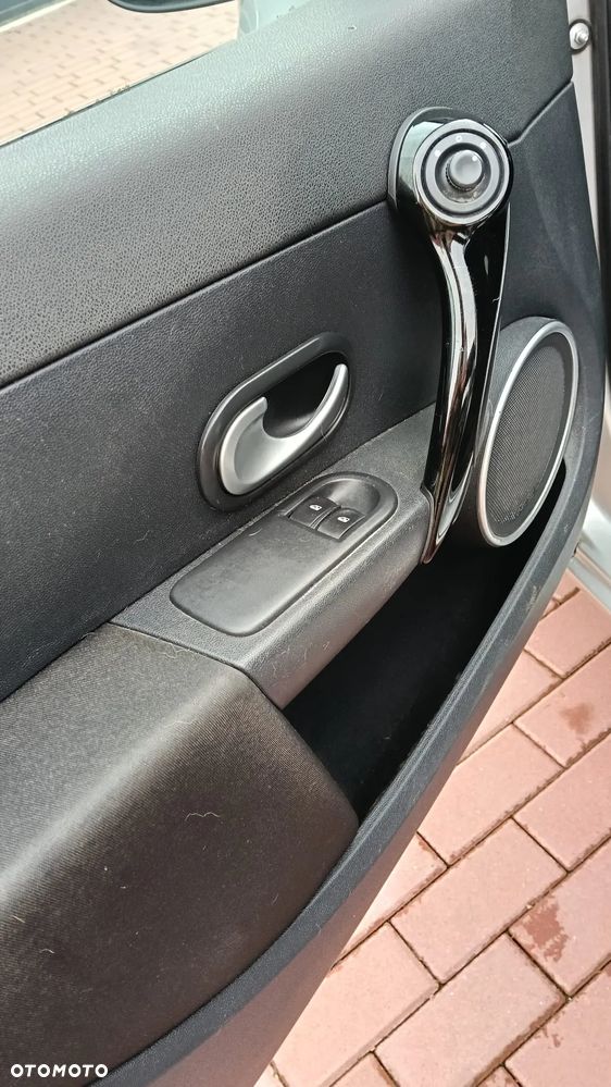 Renault Clio 1.5 dCi 75 Expression - 9