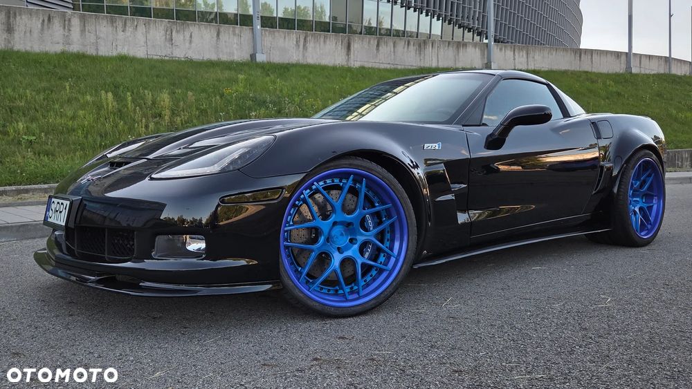 Chevrolet Corvette - 21