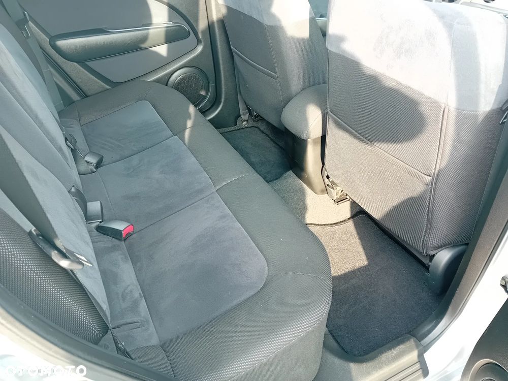 Mitsubishi Outlander - 15