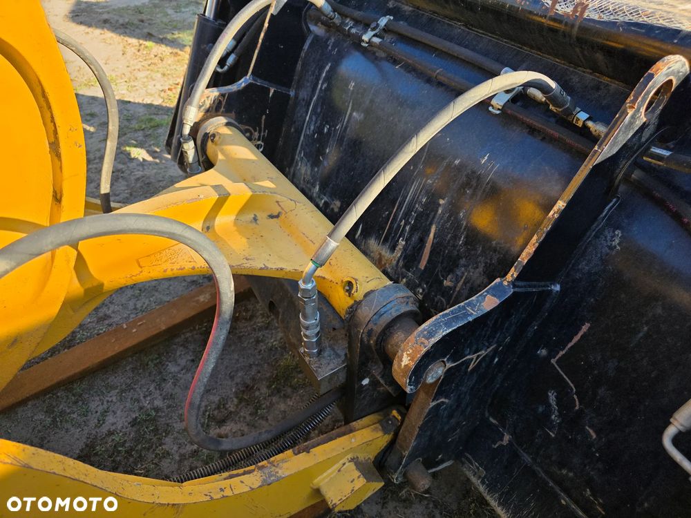 Caterpillar CAT 906 - 13