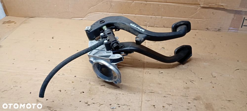 Pedał sprzęgła hamulca BMW I E81 E87 6761310 6778977 - 6