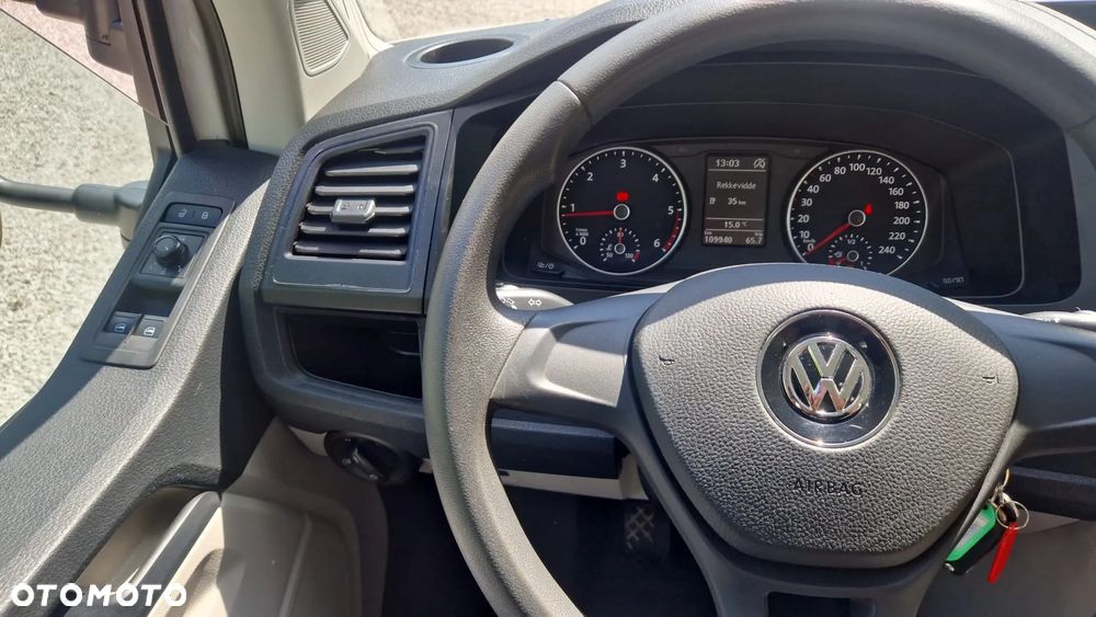 Volkswagen Transporter - 16