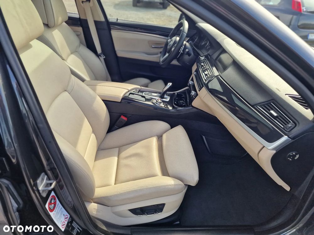 BMW Seria 5 530d Blue Performance Sport-Aut - 30