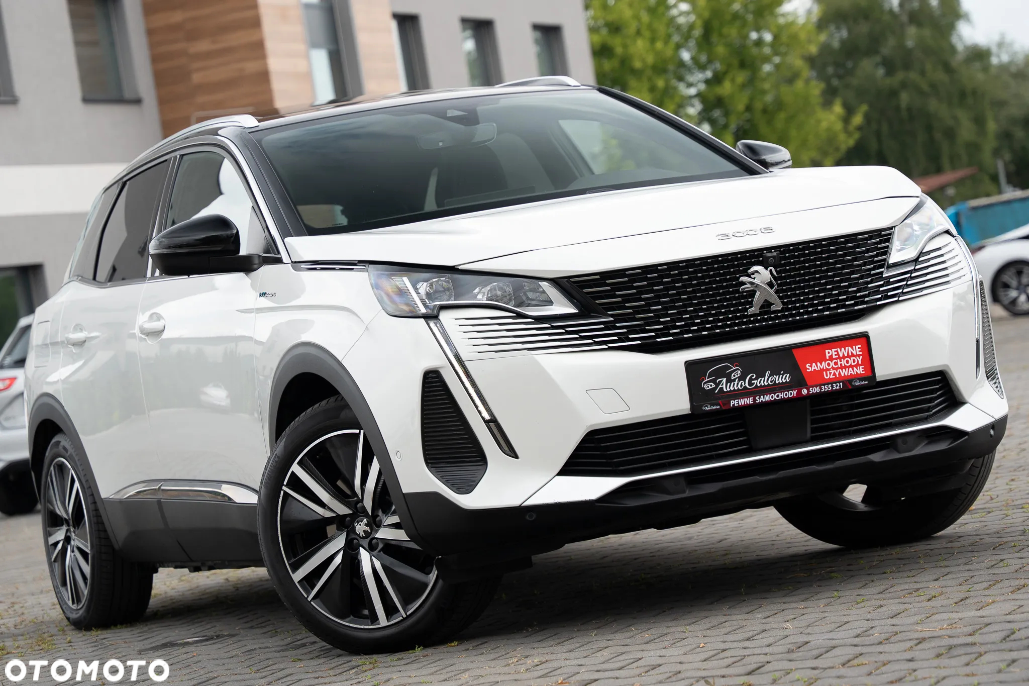 Peugeot 3008 Hybrid4 300 e-EAT8 GT - 3