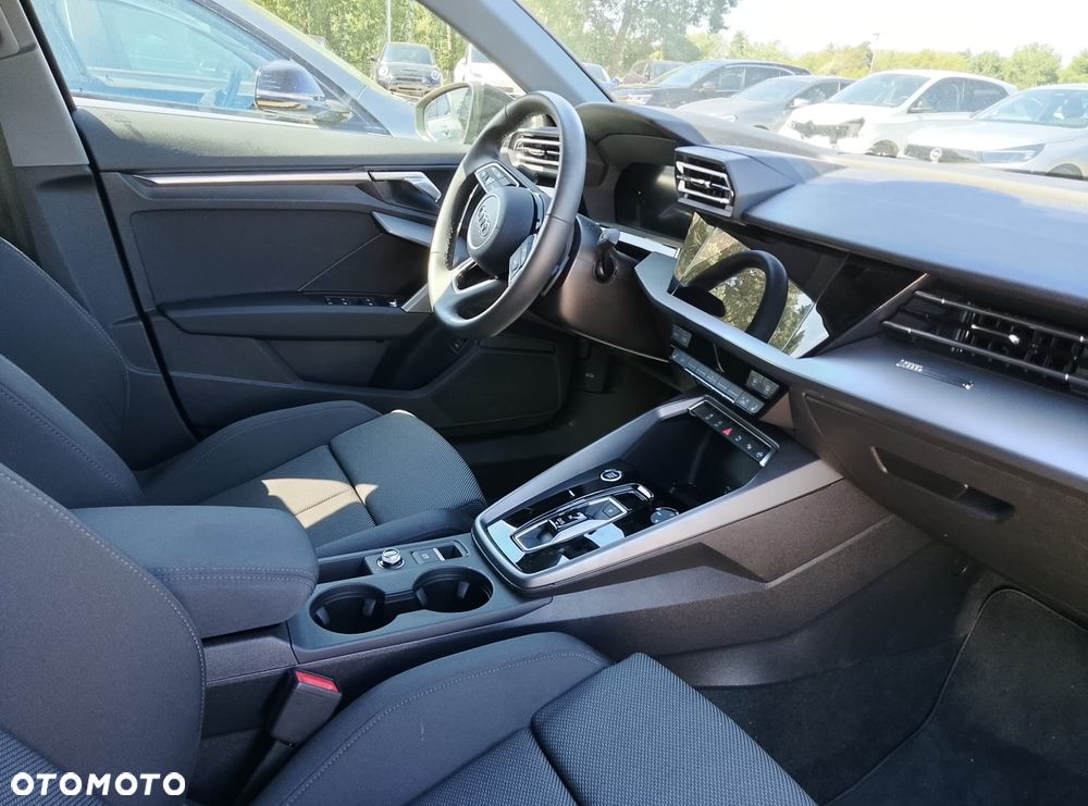 Audi A3 Sportback - 16