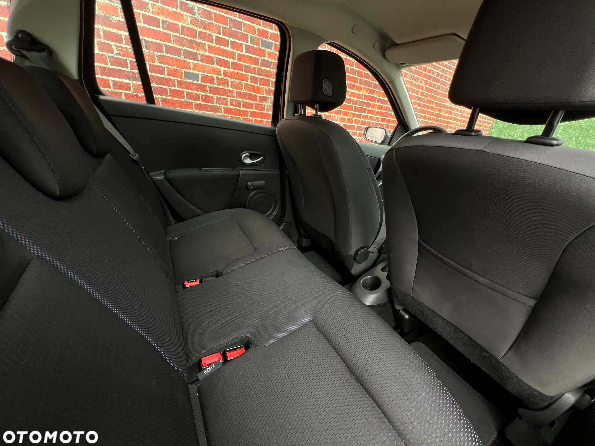 Renault Clio - 18