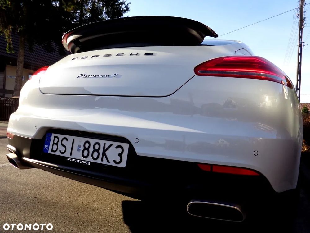 Porsche Panamera 4 PDK Edition - 40