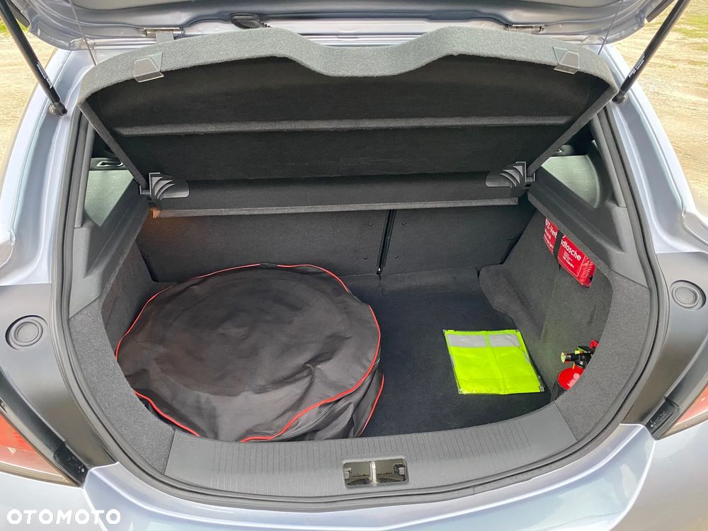 Opel Astra 1.6 Cosmo - 17