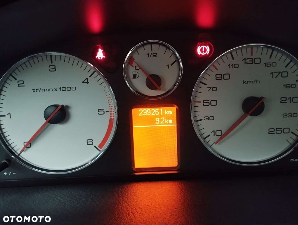 Peugeot 407 HDi 135 Esplanade - 5