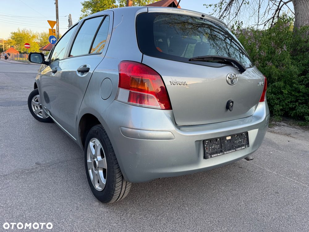 Toyota Yaris 1.0 VVT-i Sol - 4