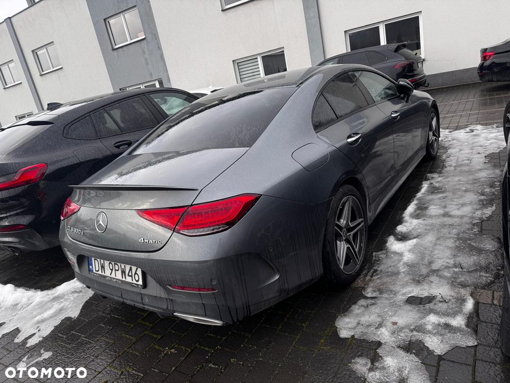 Mercedes-Benz CLS - 4