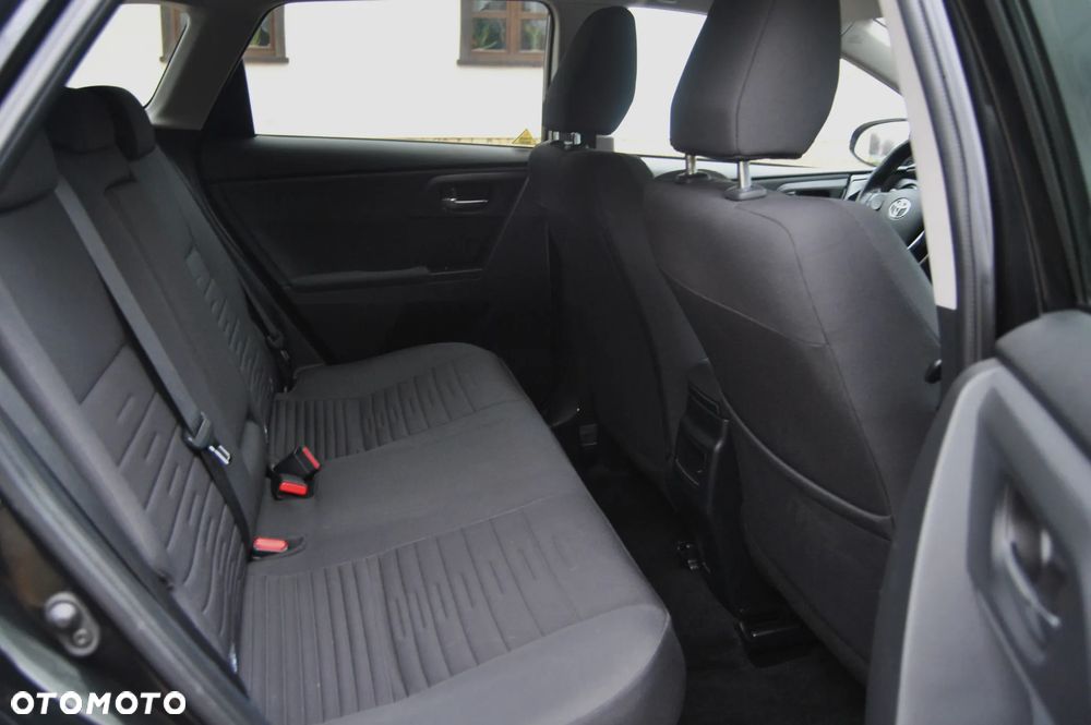 Toyota Auris 1.8 HSD Luna - 8