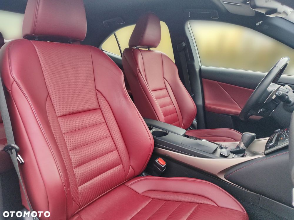 Lexus IS 250 F Sport - 26