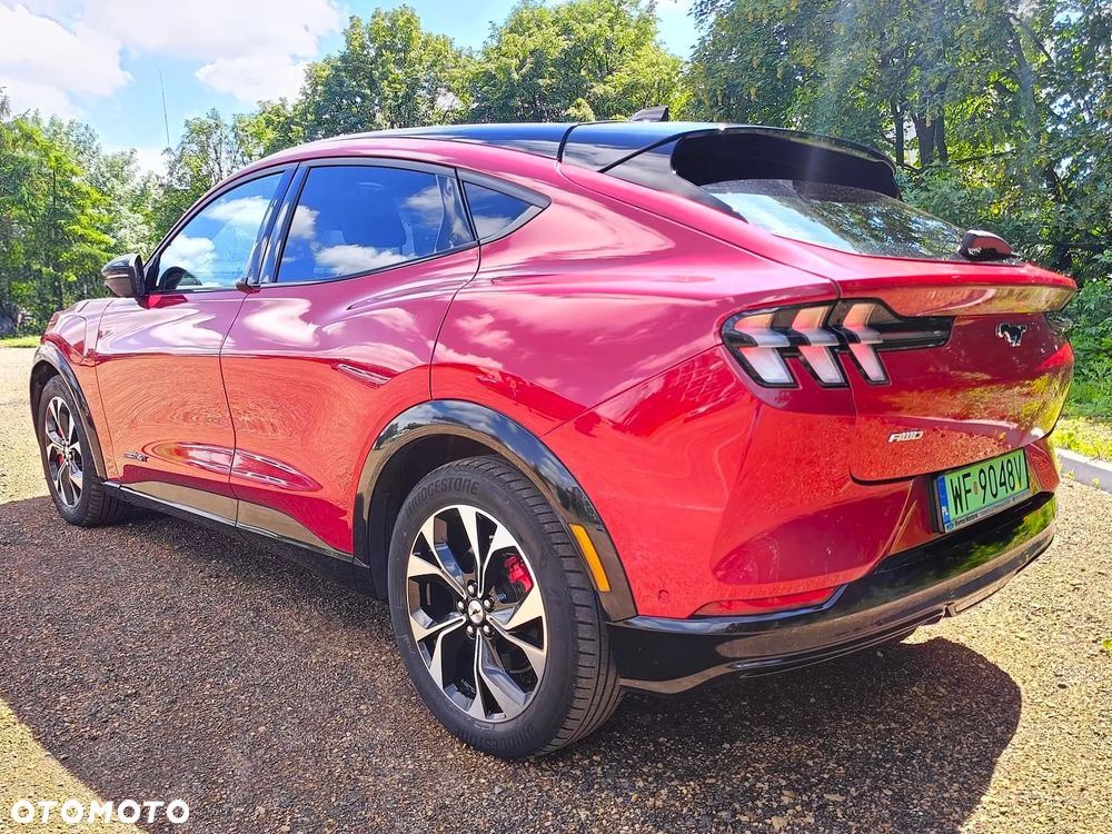 Ford Mustang Mach-E 98kWh AWD Premium - 11