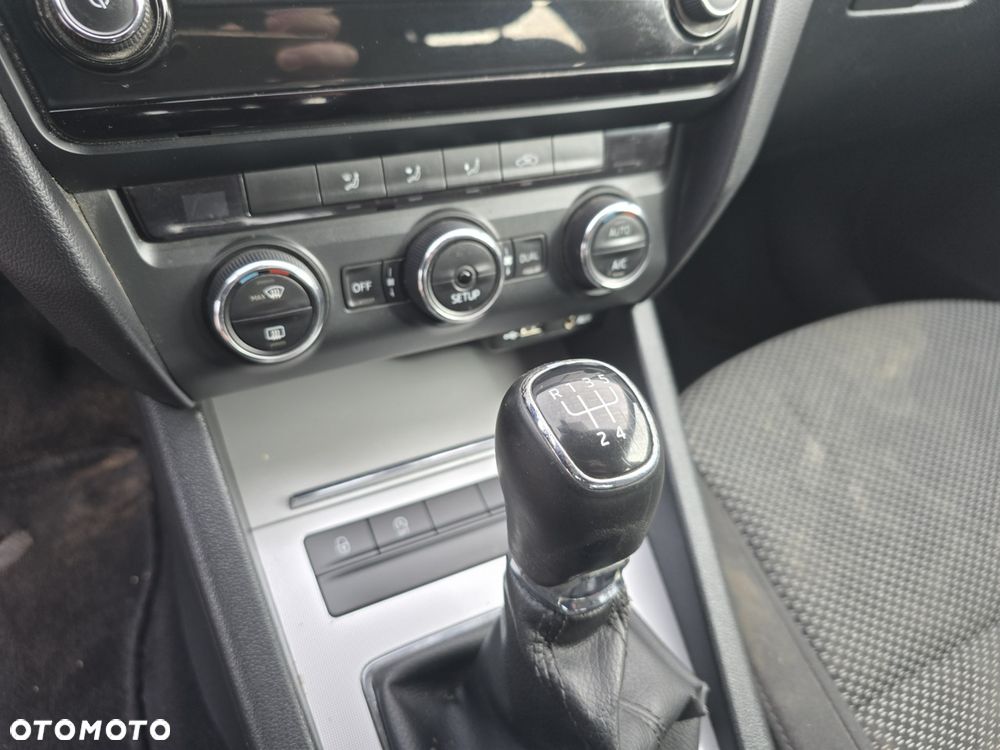 Skoda Octavia 1.6 TDI DPF Ambition - 16