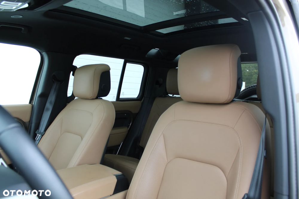 Land Rover Defender - 9