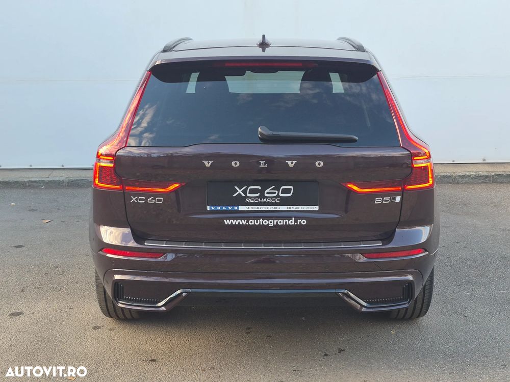Volvo XC 60 B5 AT AWD MHEV Plus Dark - 7