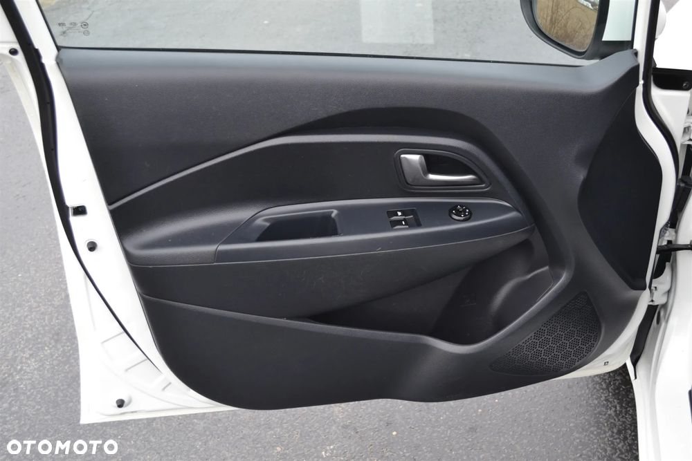 Kia Rio 1.2 Business Line - 8