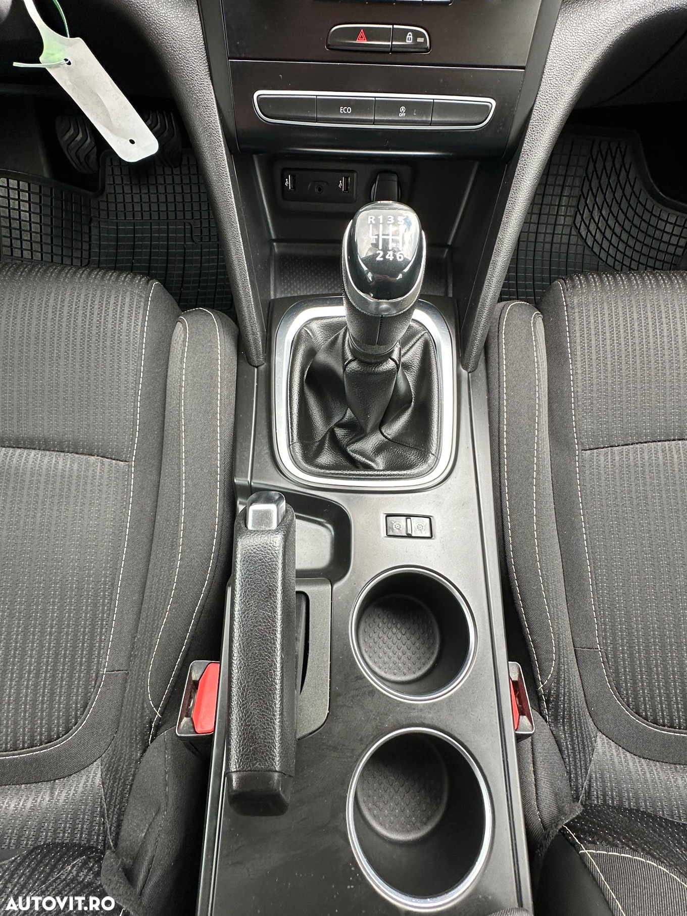 Renault Megane Grandtour ENERGY TCe 100 EXPERIENCE - 9