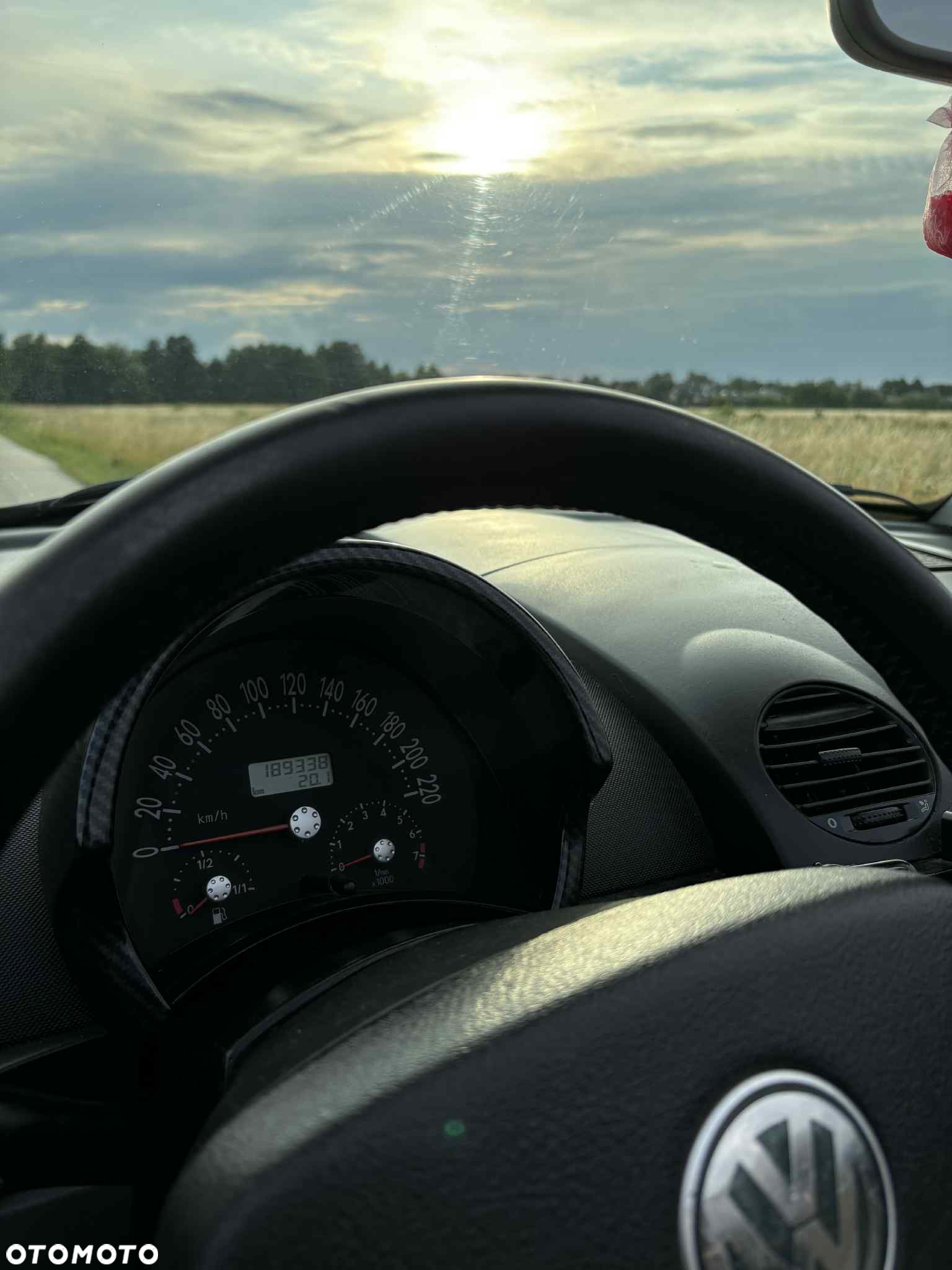 Volkswagen New Beetle Cabriolet 1.6 - 9