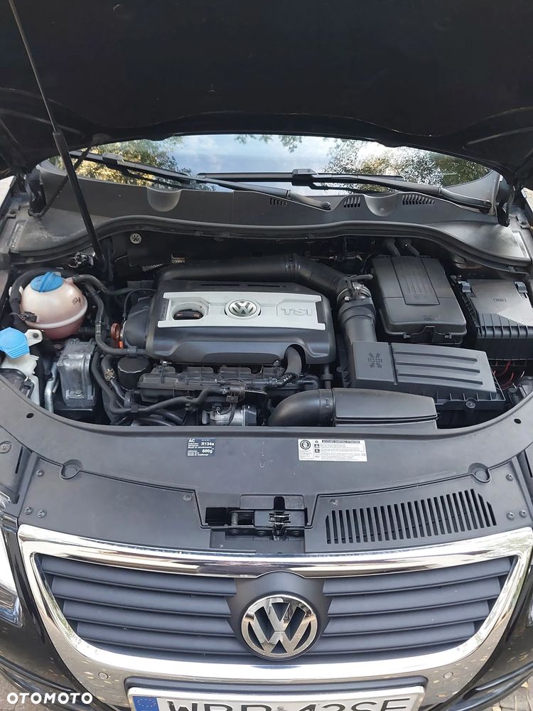 Volkswagen Passat 1.8 TSI Sportline - 29