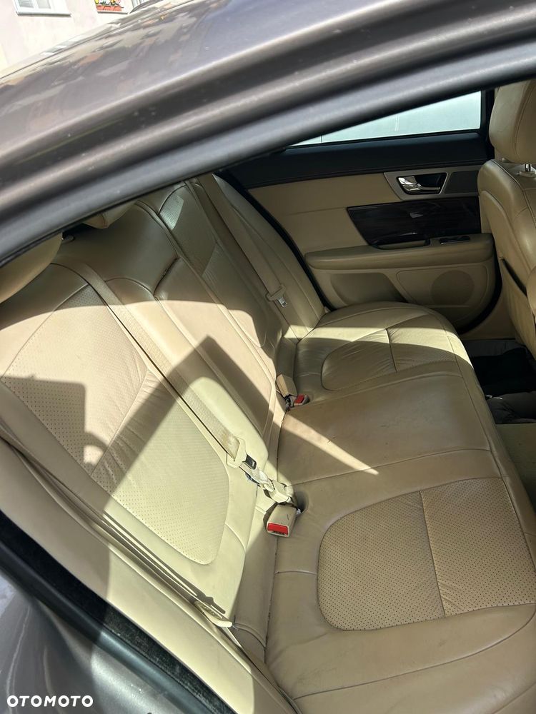 Jaguar XF 3.0 V6 D S Premium Luxury - 15