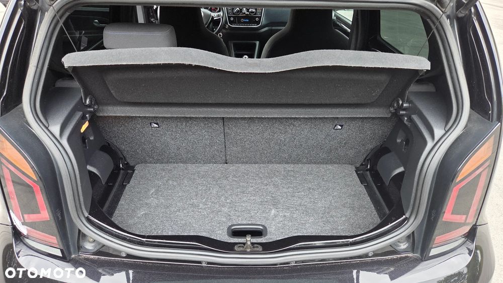 Volkswagen up! club - 11