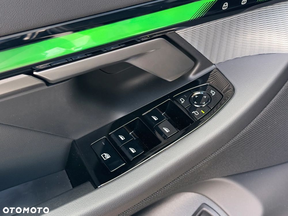 BMW Seria 5 520d xDrive - 25