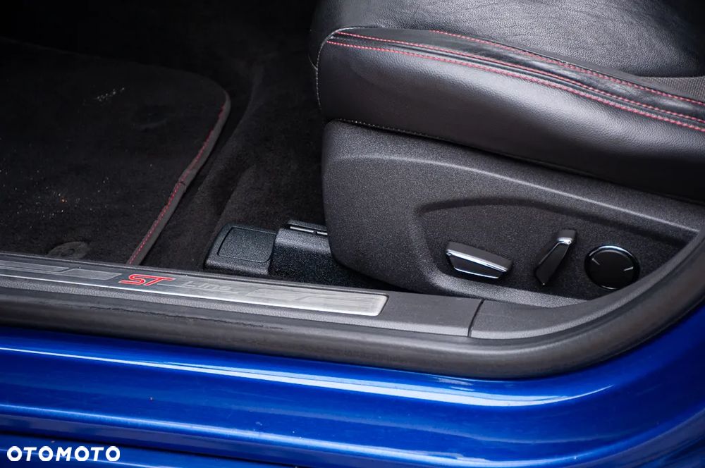 Ford Mondeo 2.0 TDCi ST-Line PowerShift - 28