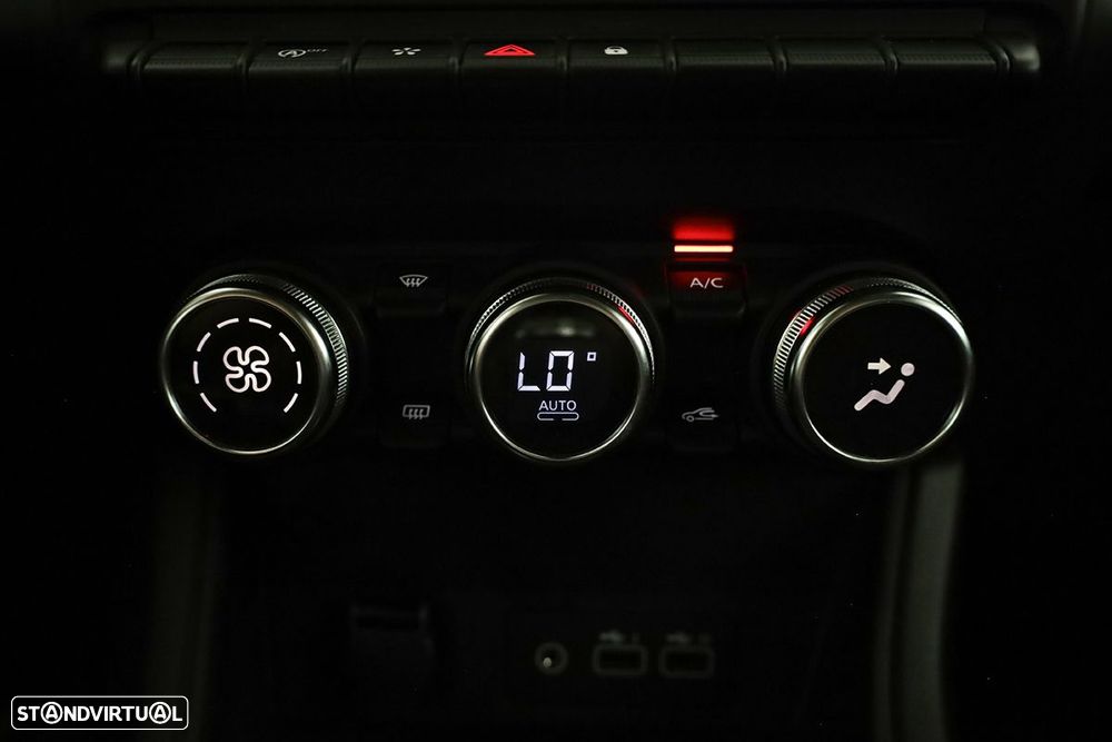 Renault Captur 1.0 TCe Techno Bi-Fuel - 13