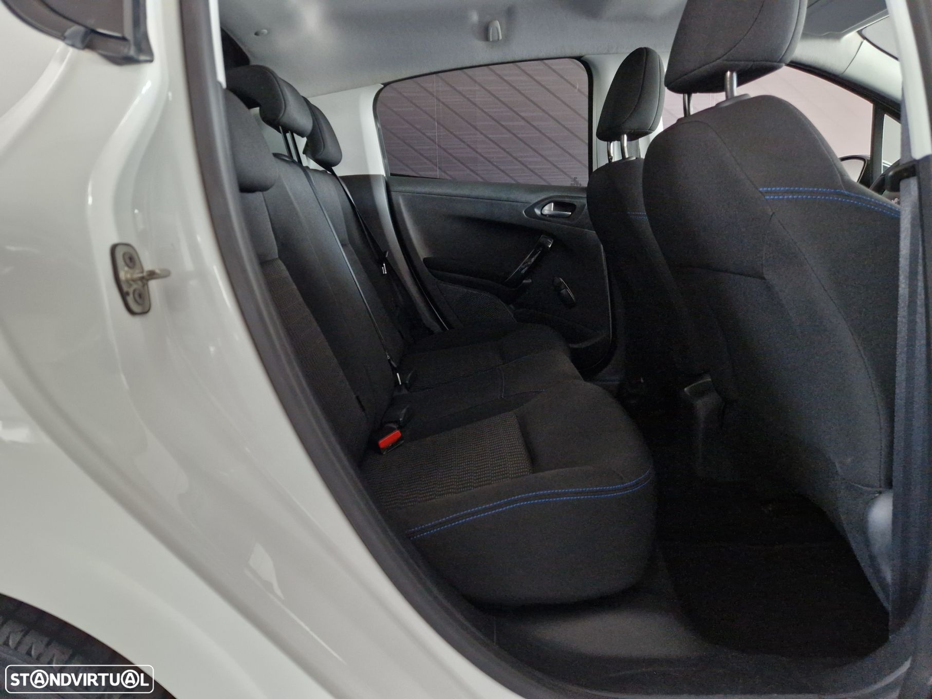 Peugeot 208 1.2 PureTech Style - 22