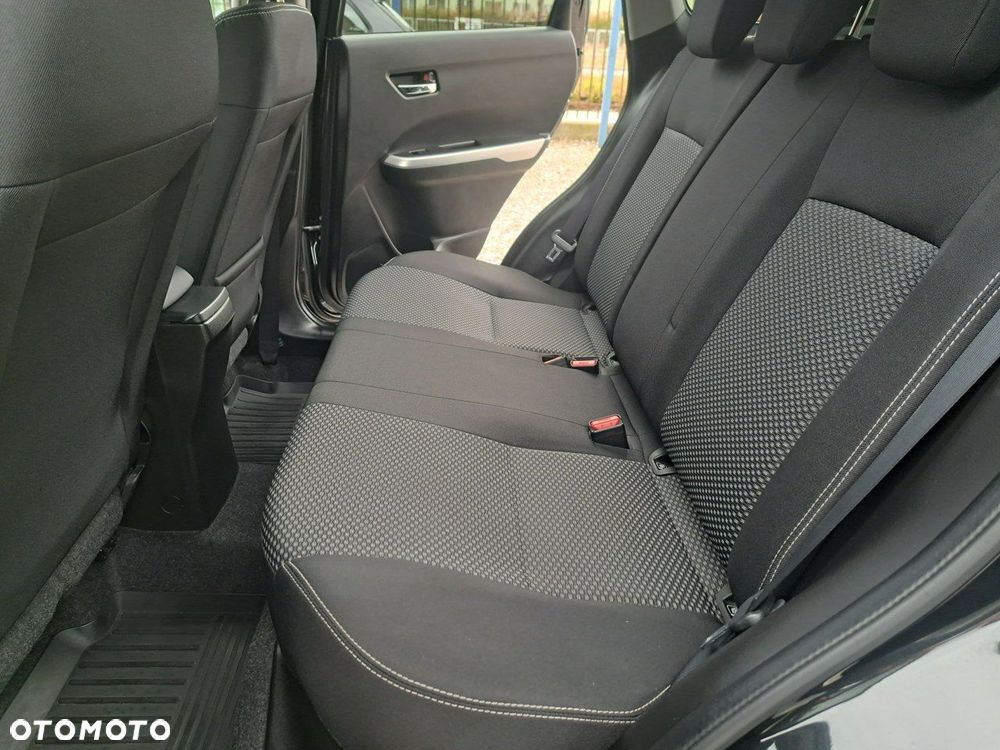Suzuki Vitara 1.6 Comfort 2WD - 22