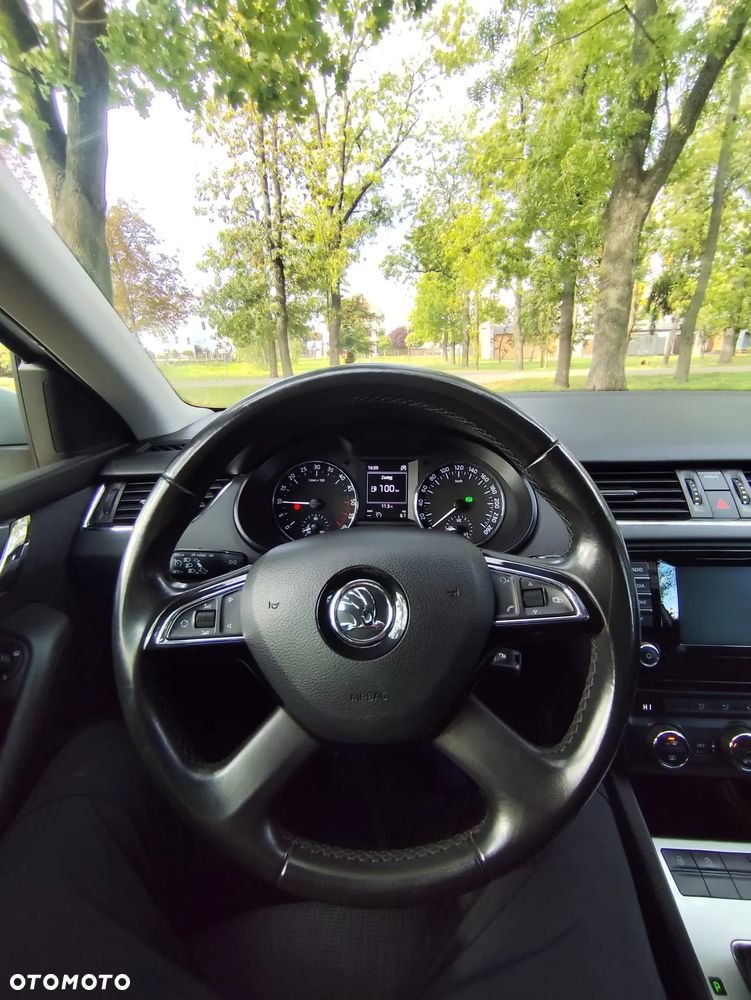 Skoda Octavia 1.6 TDI Elegance DSG - 7