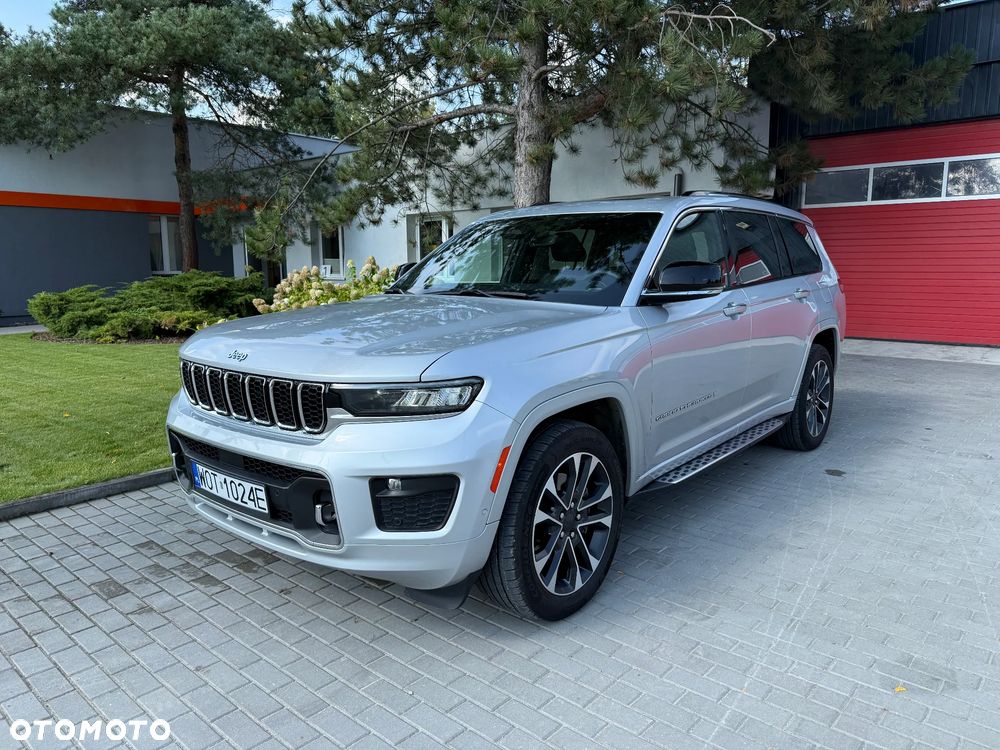 Jeep Grand Cherokee - 33