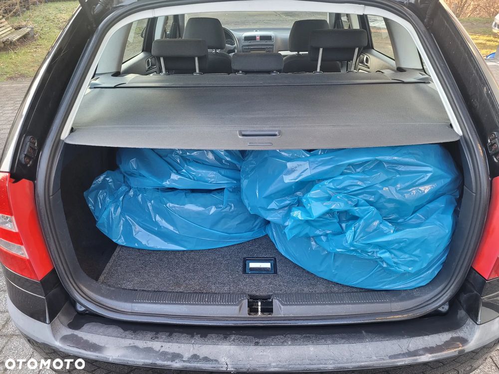 Skoda Octavia 1.6 Combi Advance - 11