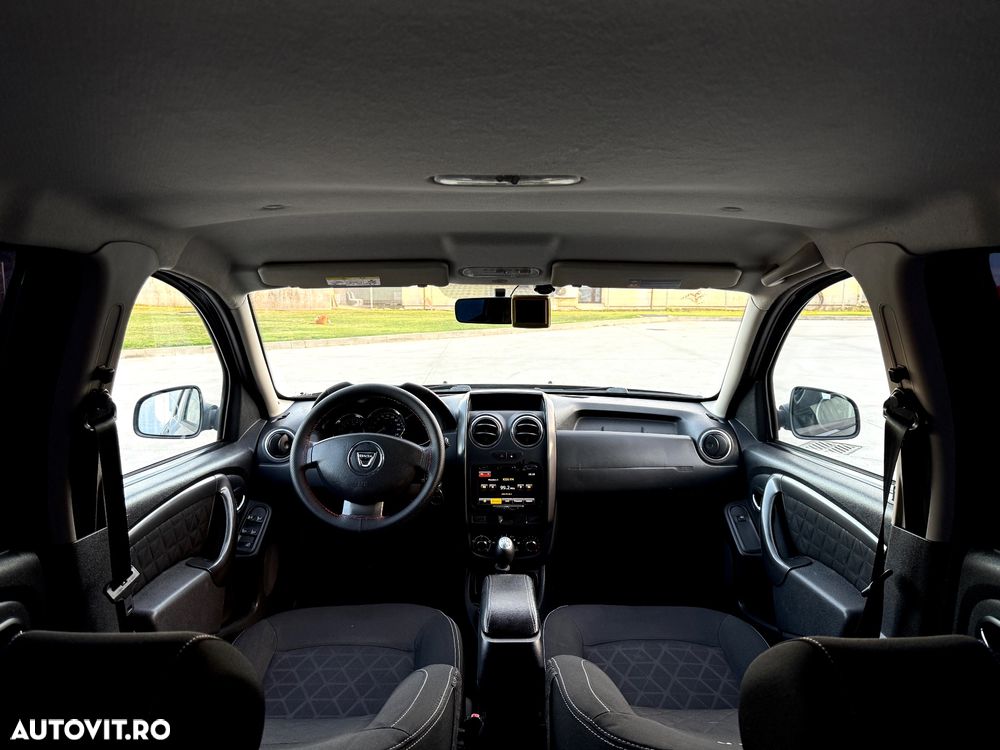 Dacia Duster 1.2 TCe 4x2 Laureate - 8