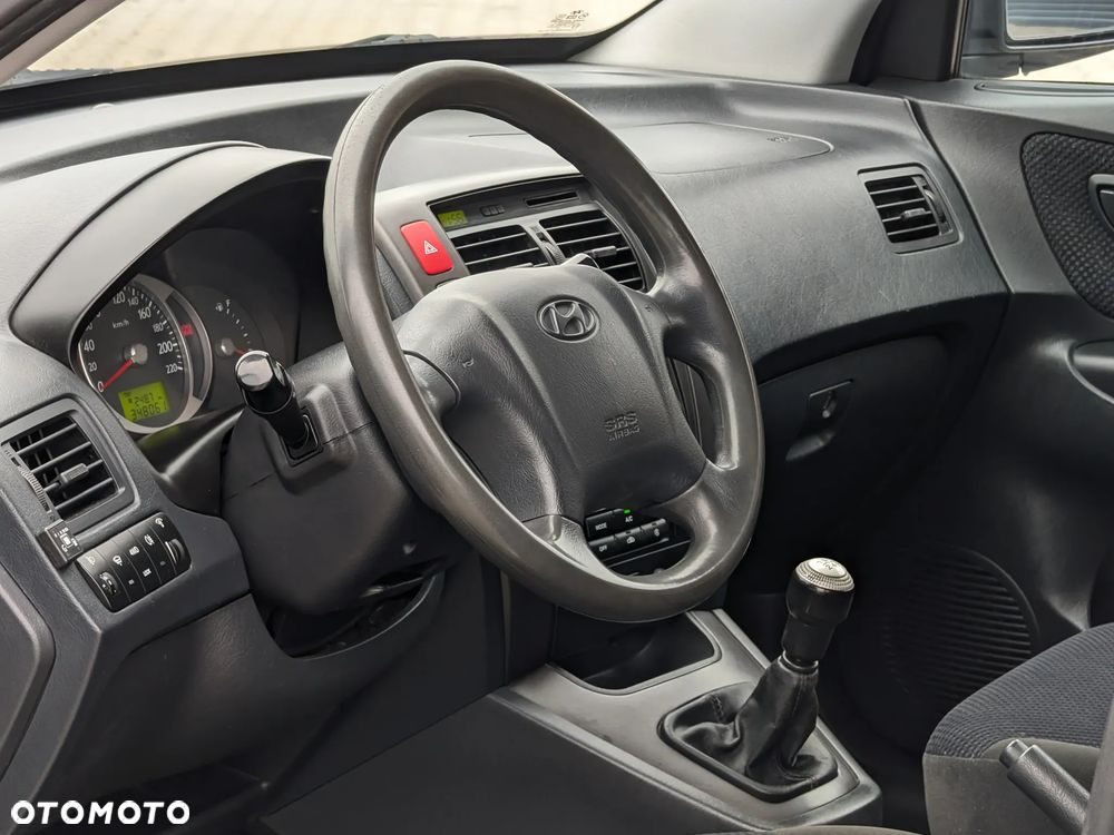 Hyundai Tucson 2.0 4WD GLS - 23