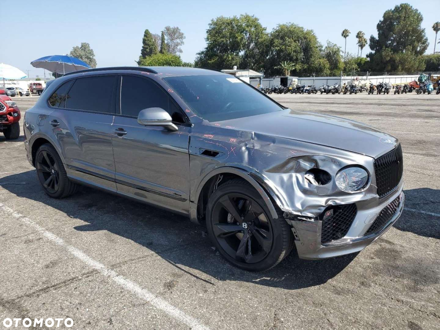 Bentley Bentayga - 9
