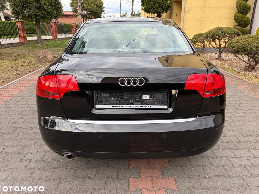 Audi A4 Limousine - 9