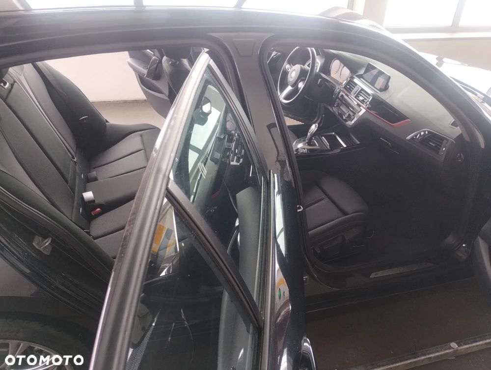BMW Seria 1 118i - 12