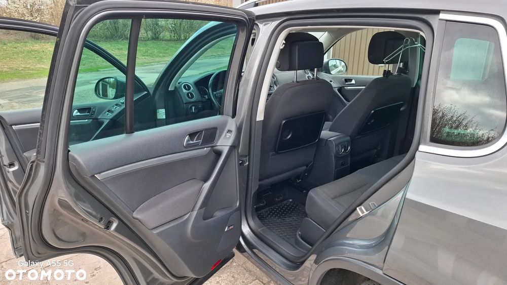 Volkswagen Tiguan 2.0 TDI DPF BlueMotion Technology Sport & Style - 11