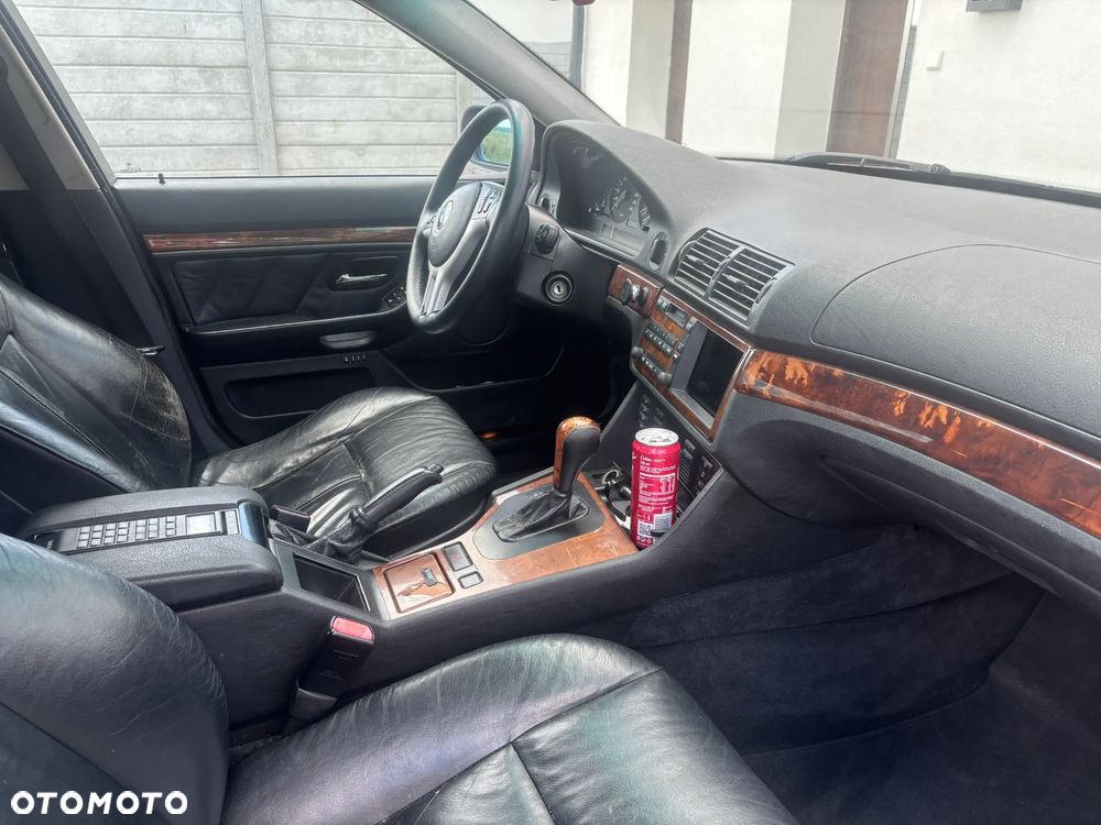 BMW Seria 5 - 12