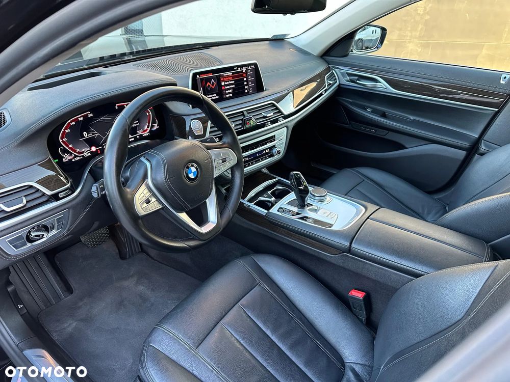 BMW Seria 7 730d xDrive - 23